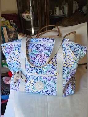 24HR SALE...EUC Large Kipling Art M Tote